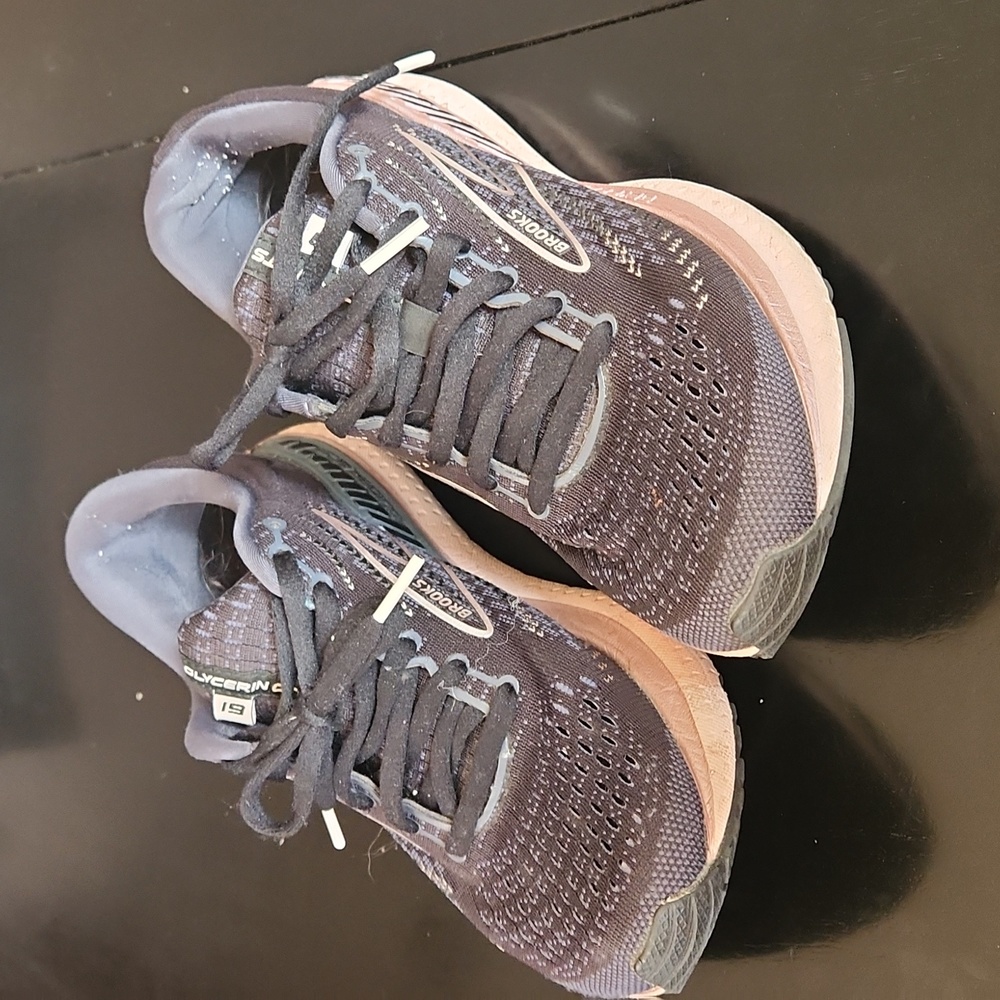 Brooks shoes